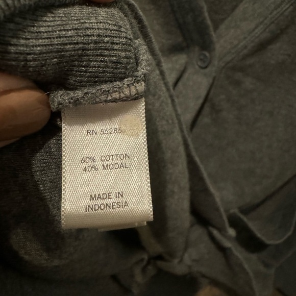 Express Gray Lightweight V-Neck Button Front Cardigan Size L - Picture 7 of 12